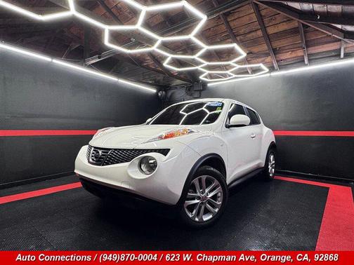Pearl White 2013 Nissan Juke SV
