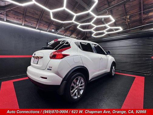 Pearl White 2013 Nissan Juke SV
