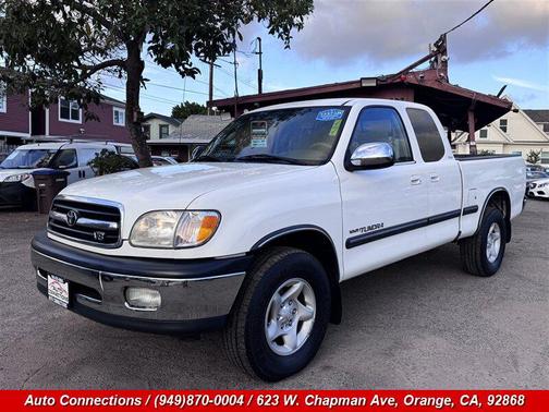 Natural White 2002 Toyota Tundra SR5