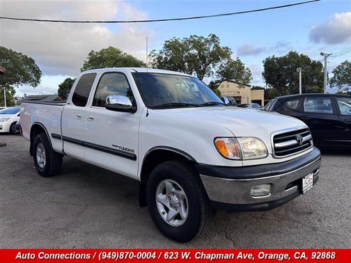 Natural White 2002 Toyota Tundra SR5