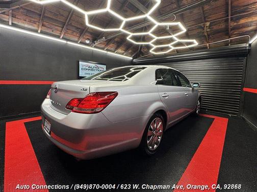 2005 Toyota Avalon XLS