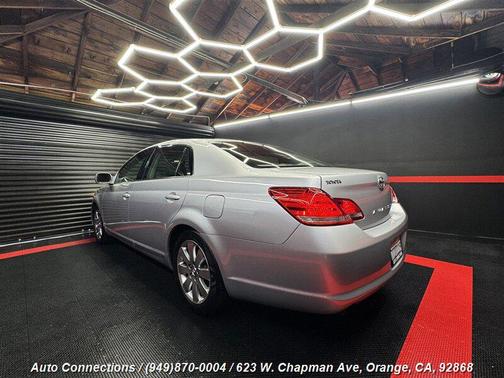 2005 Toyota Avalon XLS