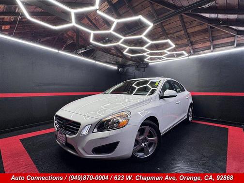 Ice White 2012 Volvo S60 T5