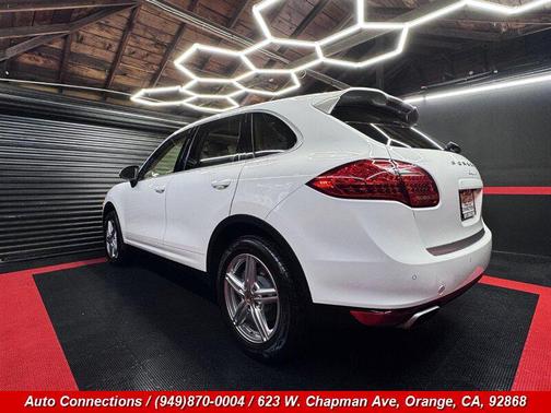 2014 Porsche Cayenne Platinum Edition