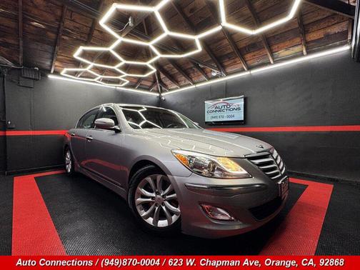 Platinum Metallic 2013 Hyundai Genesis 3.8