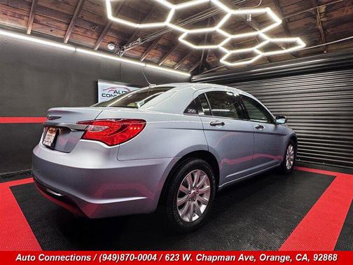 2013 Chrysler 200 Limited