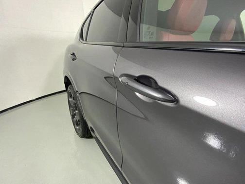 2025 Alfa Romeo Stelvio Sprint AWD