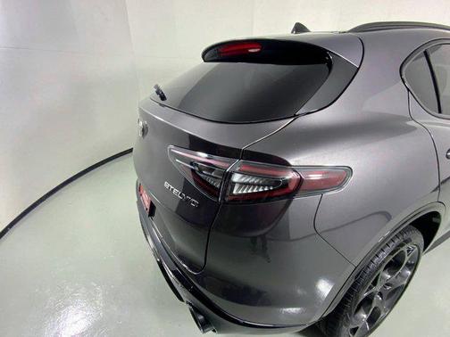 2025 Alfa Romeo Stelvio Sprint AWD