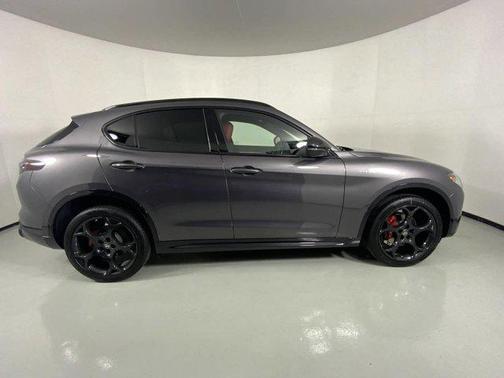 2025 Alfa Romeo Stelvio Sprint AWD