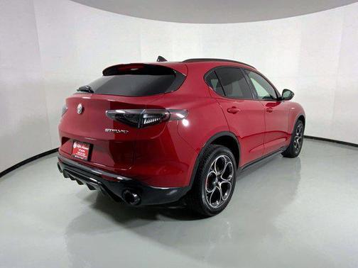 2025 Alfa Romeo Stelvio Sprint AWD