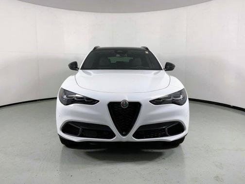 2025 Alfa Romeo Stelvio Sprint AWD