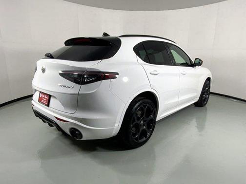 2025 Alfa Romeo Stelvio Ti