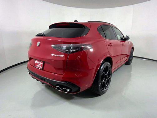 2024 Alfa Romeo Stelvio Quadrifoglio