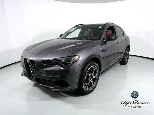 2025 Alfa Romeo Stelvio Sprint AWD