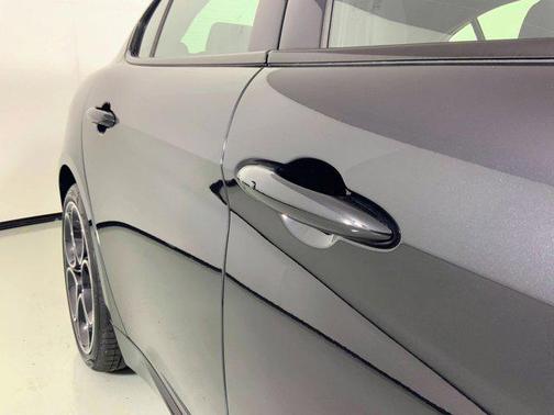 2024 Alfa Romeo Giulia Veloce AWD