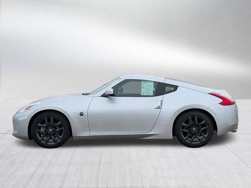 2017 Nissan 370Z Base