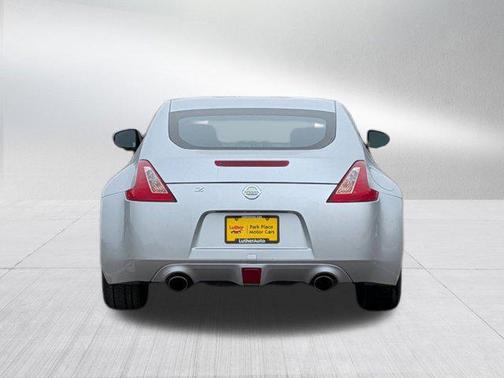 2017 Nissan 370Z Base