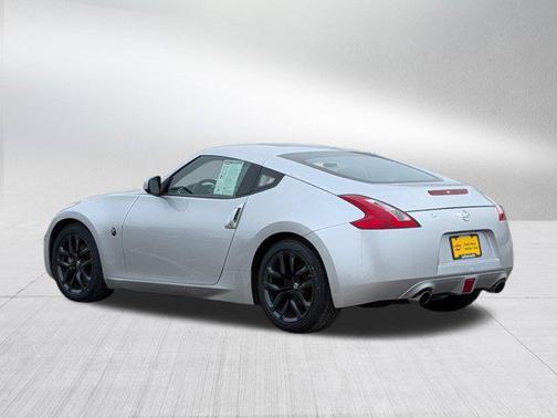 2017 Nissan 370Z Base