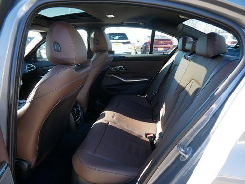 2026 BMW 330 xDrive NA