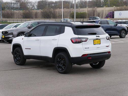 2023 Jeep Compass Trailhawk