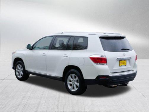 2011 Toyota Highlander SE
