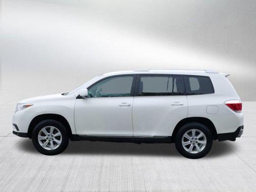 2011 Toyota Highlander SE