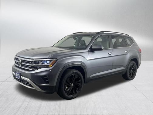 Platinum Gray Metallic 2023 Volkswagen Atlas 3.6L SE w/Technology