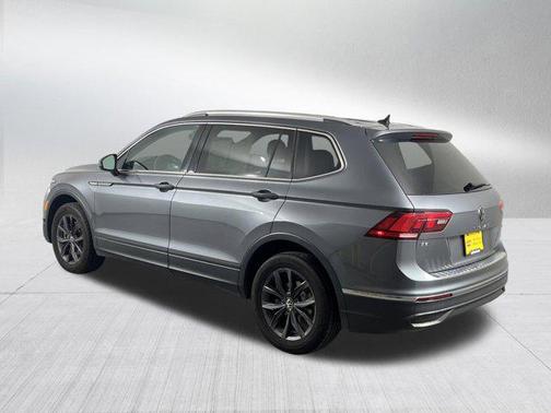 Platinum Gray Metallic 2022 Volkswagen Tiguan 2.0T SE 4MOTION