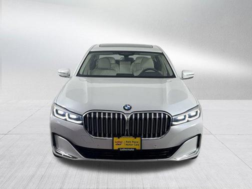 2022 BMW 750 i xDrive