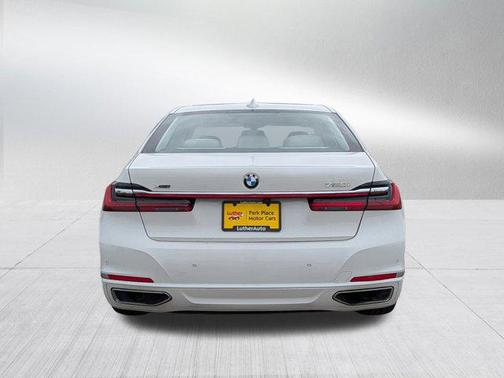 2022 BMW 750 i xDrive