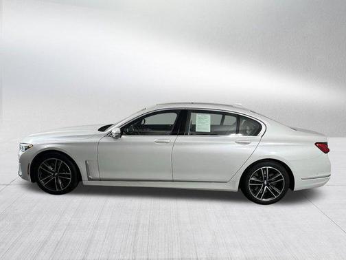 2022 BMW 750 i xDrive