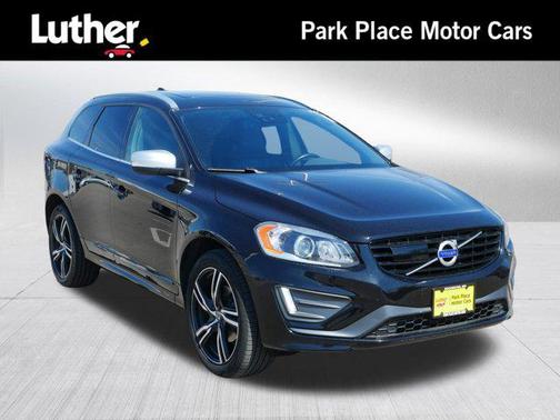 2017 Volvo XC60 T6 R-Design