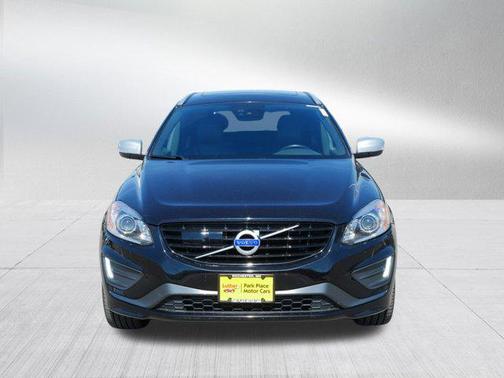 2017 Volvo XC60 T6 R-Design