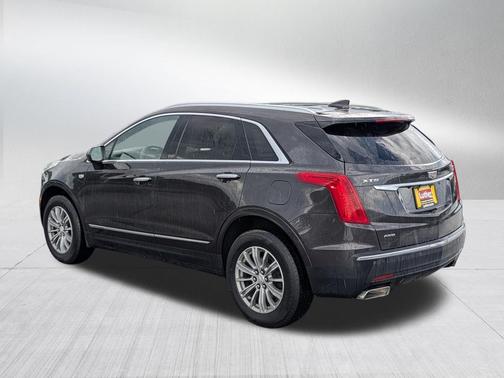 Dark Granite Metallic 2017 Cadillac XT5 Luxury