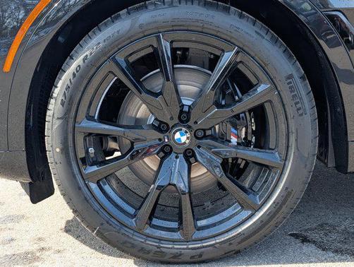 Black Sapphire Metallic 2026 BMW X7 M60i