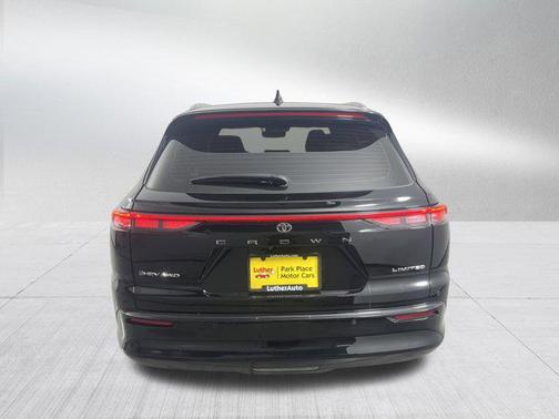 2025 Toyota Crown Signia Limited