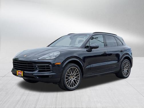 Moonlight Blue Metallic 2022 Porsche Cayenne Cayenne