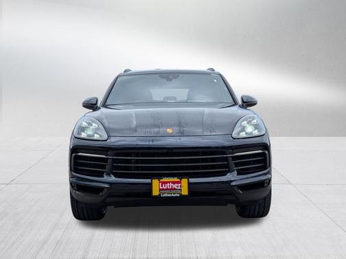 Moonlight Blue Metallic 2022 Porsche Cayenne Cayenne