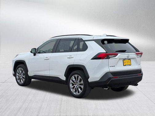 2020 Toyota RAV4 XLE Premium