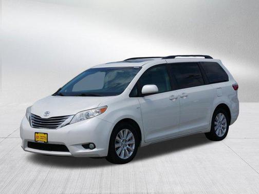 2017 Toyota Sienna XLE Premium