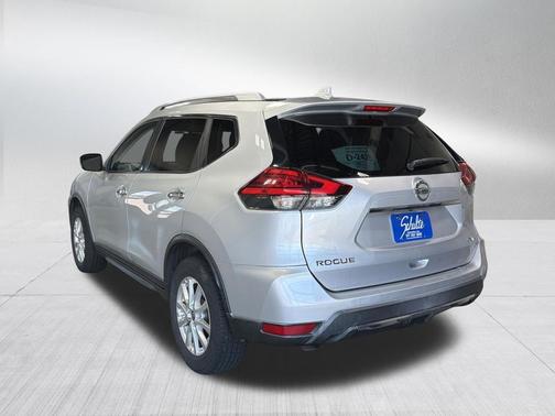 Brilliant Silver 2017 Nissan Rogue SV