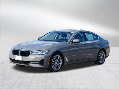 2022 BMW 530e Base