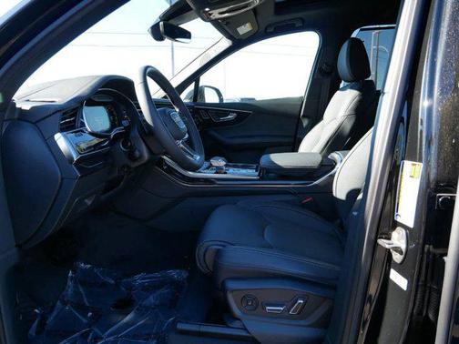 2025 Audi Q7 55 Prestige