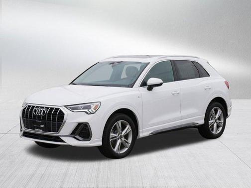 2023 Audi Q3 45 S line Premium Plus