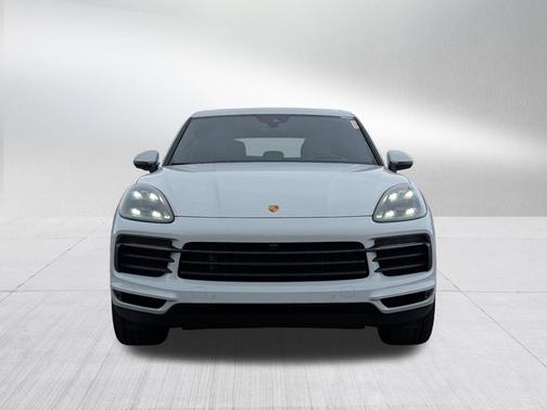 White 2023 Porsche Cayenne Platinum Edition