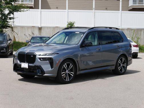 2023 BMW X7 M60i
