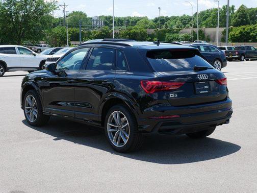 2025 Audi Q3 Premium 45 TFSI S line quattro Tiptronic