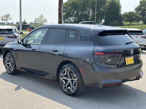 2026 BMW iX xDrive45
