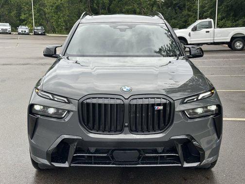 2026 BMW X7 M60i