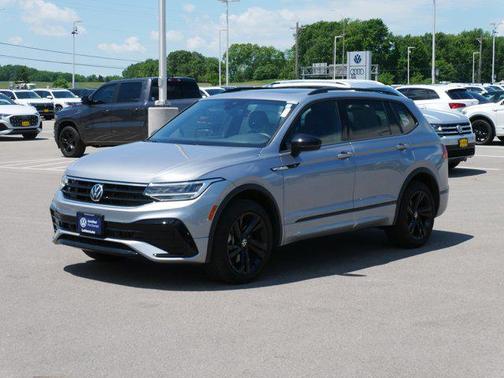 2024 Volkswagen Tiguan 2.0T SE R-Line Black 4MOTION